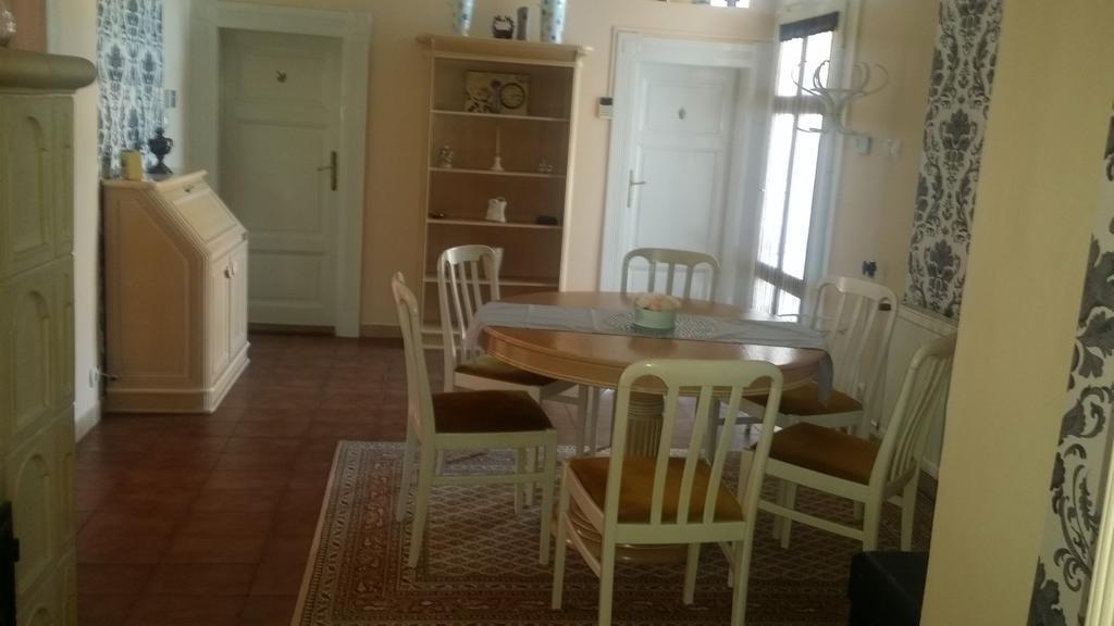 Horvath Apartmanhaz Kaposvár Exteriör bild