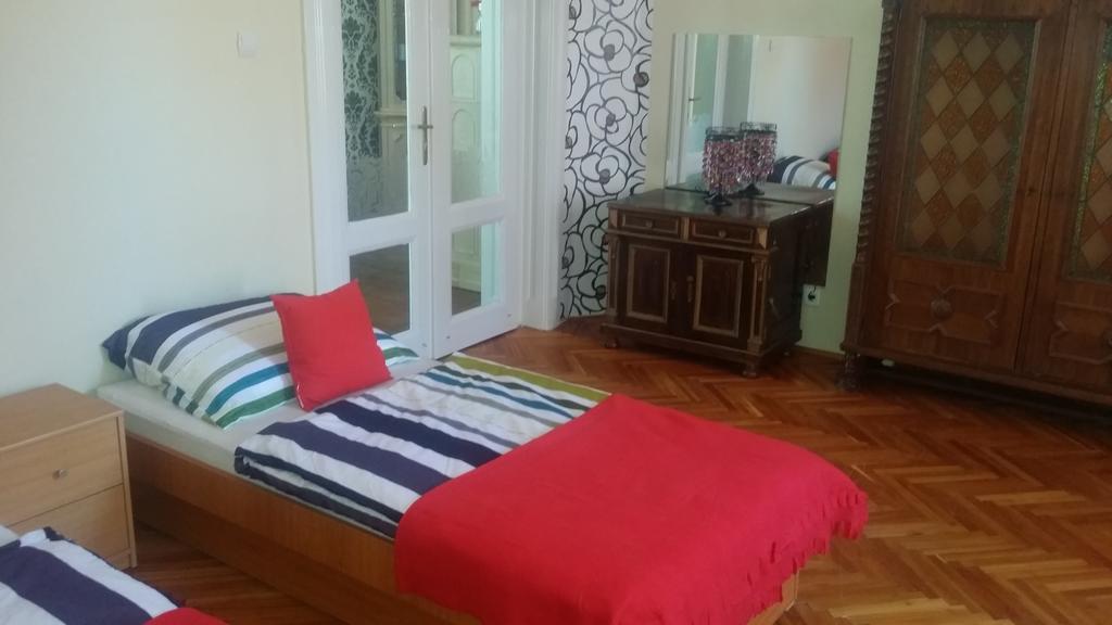 Horvath Apartmanhaz Kaposvár Exteriör bild